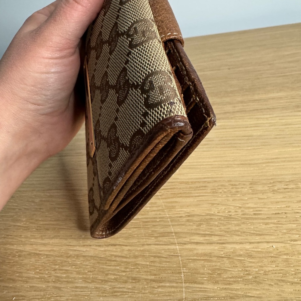 Authentic Gucci Brown monogram bifold wallet - Picture 4 of 16